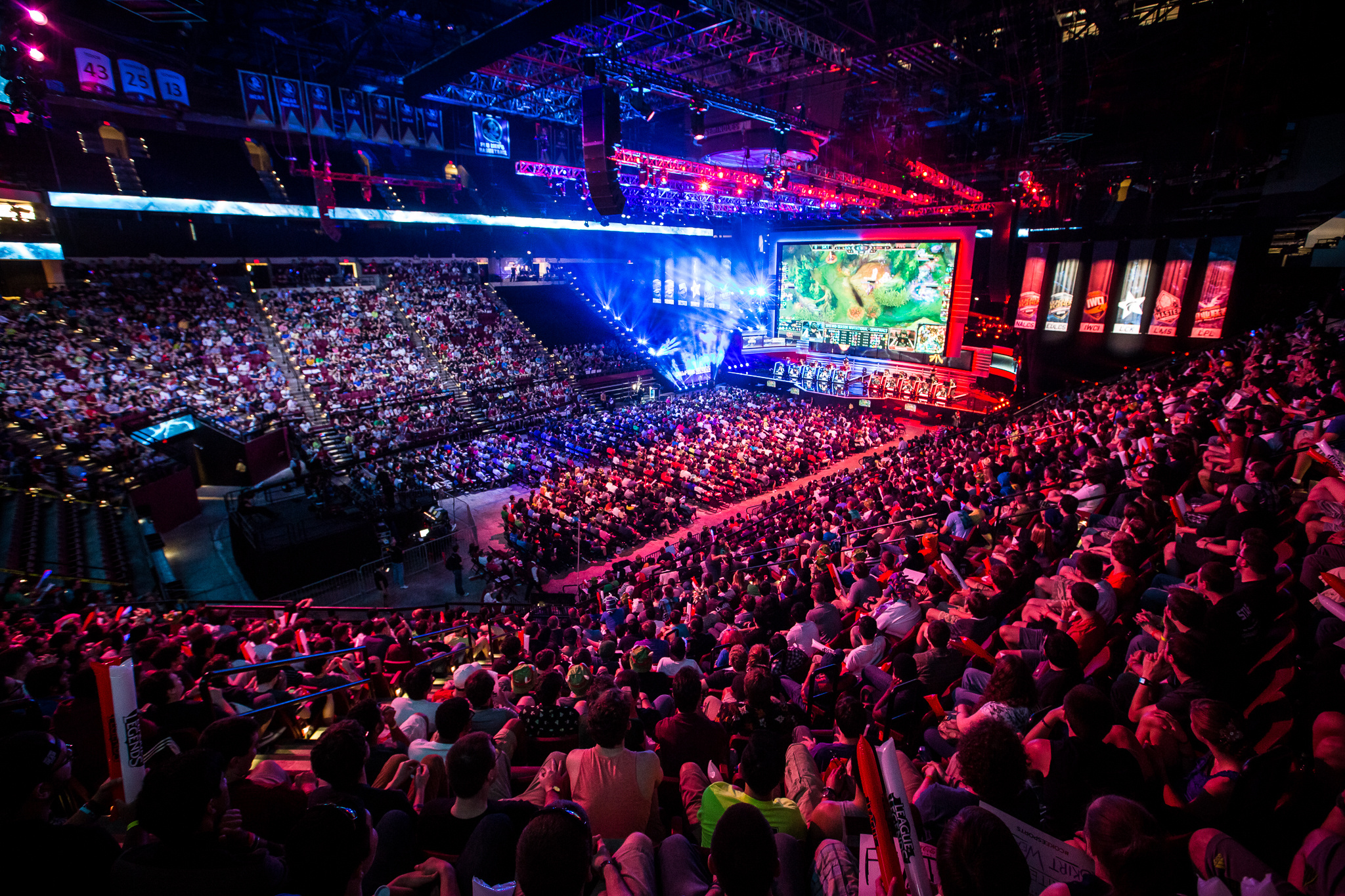 不仅取决于 不仅取决于