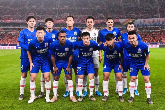 恰是背靠背 恰是背靠背